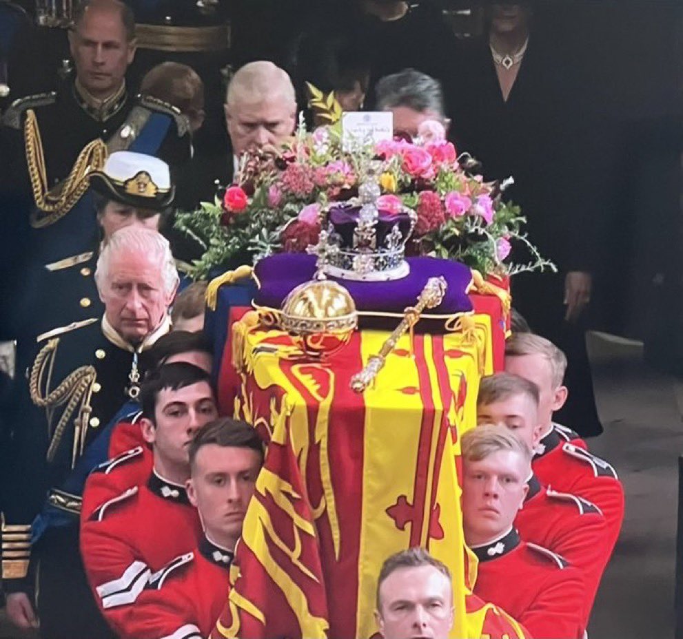 I don’t know about you but I held my breath for most of this part… well done lads.

Trusted shoulders, nerves of steel
#Funeral #queensfuneral