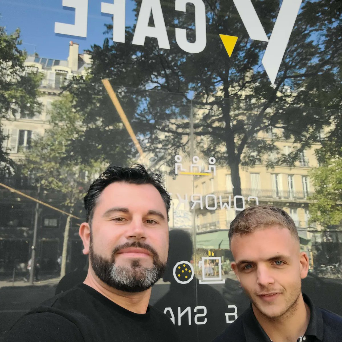 YankaTv's tweet photo. Place aux remerciements !!!
Pour la bonne cause je laisse mes cheveux à Paris 😉😆

27.264€ de dons pour @premiereurgence 

Merci au Staff @squad_humanity @premiereurgence ainsi qu'aux sponsors @StreamRunnersFR @ChibreBleu

#squadofhumanity #streamcharity #TwitchStreamers https://t.co/cSGlRTxGoL