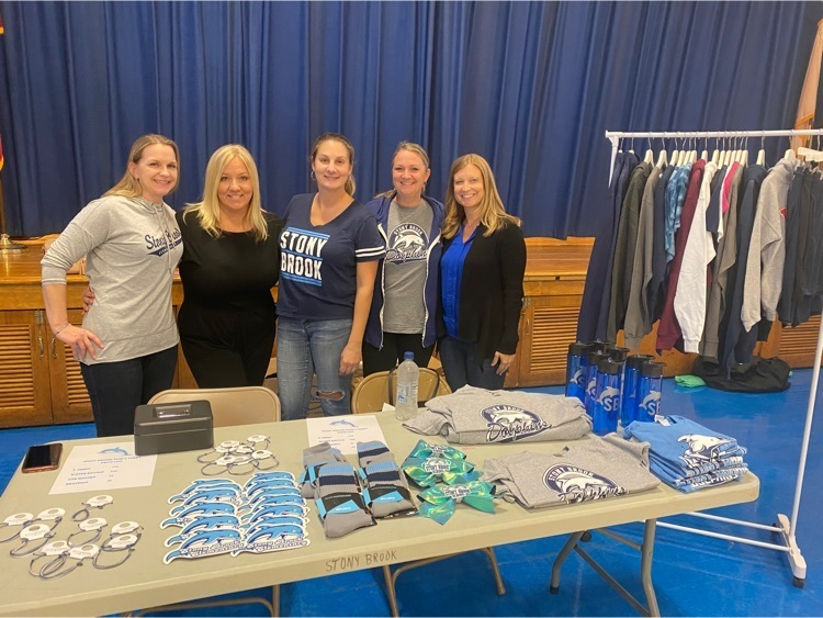 StonyBrookElem's tweet photo. Scenes from Back to School Night. #SBhasHEART https://t.co/3dLAO1jEg2