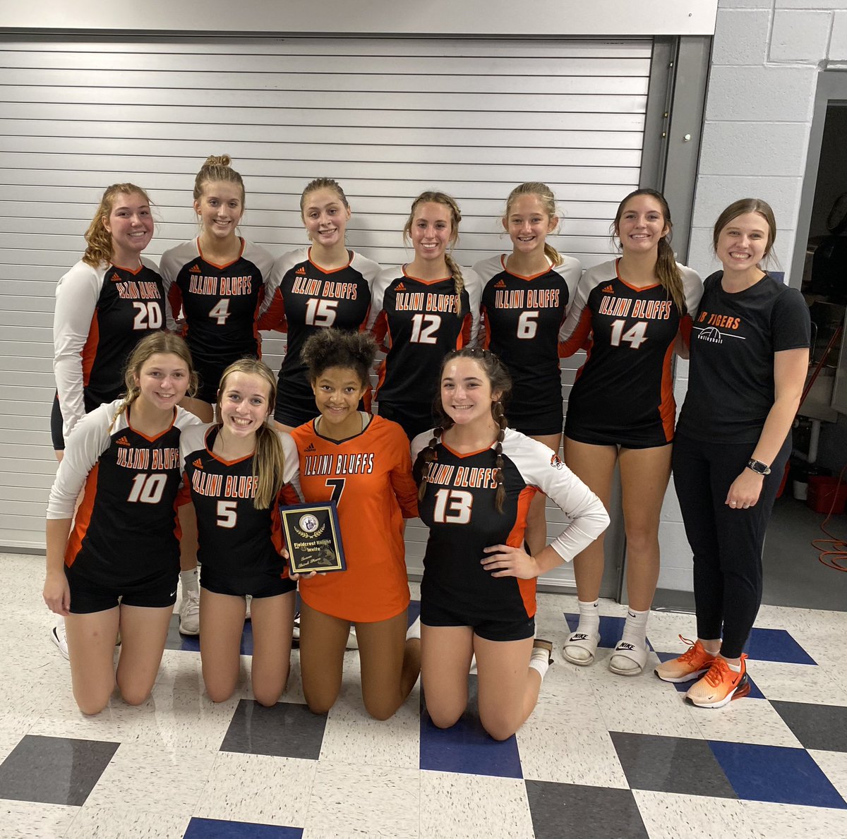 MrsMcCormick18's tweet photo. The IB Lady tigers took home 3rd place at the Fieldcrest Tournament this past Saturday! 🏐 @ib327schools @ib327athletics https://t.co/Szszdc4Ui7