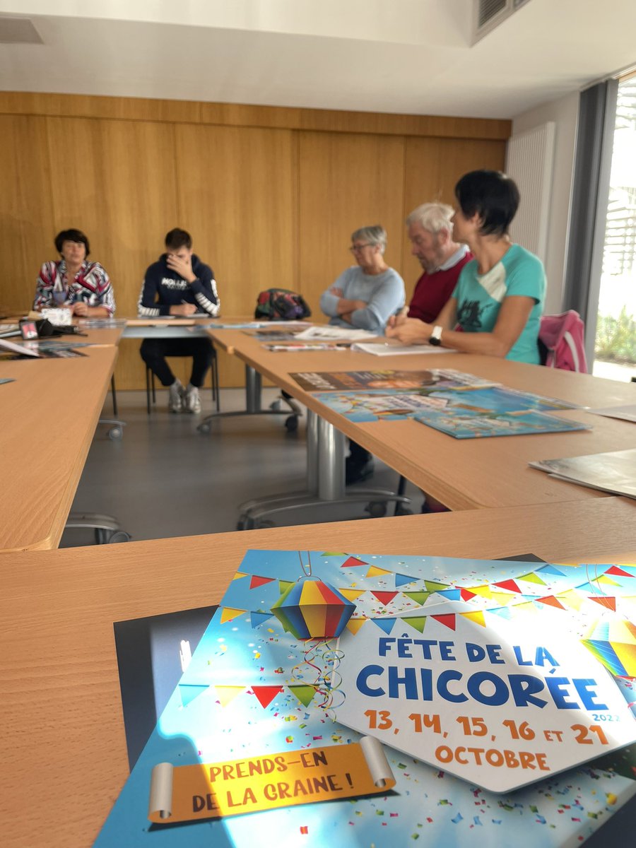 Ce matin, présentation à la presse de la #FetedelaChicorée qui fait son retour en format XXL

Programme complet sur fetedelachicoree.de
