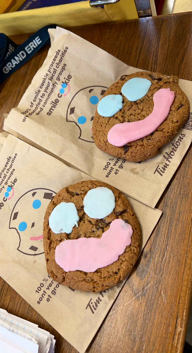 MissJoshi6's tweet photo. When you work with the BEST people! Coming in on a Monday morning and finding these on your desk! Thanks for the treat!! @place_echo @GEDSB @TimHortons @isegurar #BestStaff #HappyMonday #SmileCookie #MadeMyDay https://t.co/dUDHqG1vWY