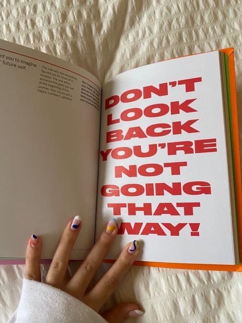 liveaastey's tweet photo. monday motivation🙏🏼

#mondaythoughts #MondayMotivaton #Mondayvibes #wellnessjourney #fitness #Sustainability #sustainablefashion #movingon #MotivationalQuotes #MotivationMonday #saveenvironmentsavefuture https://t.co/iNeOPADCUT