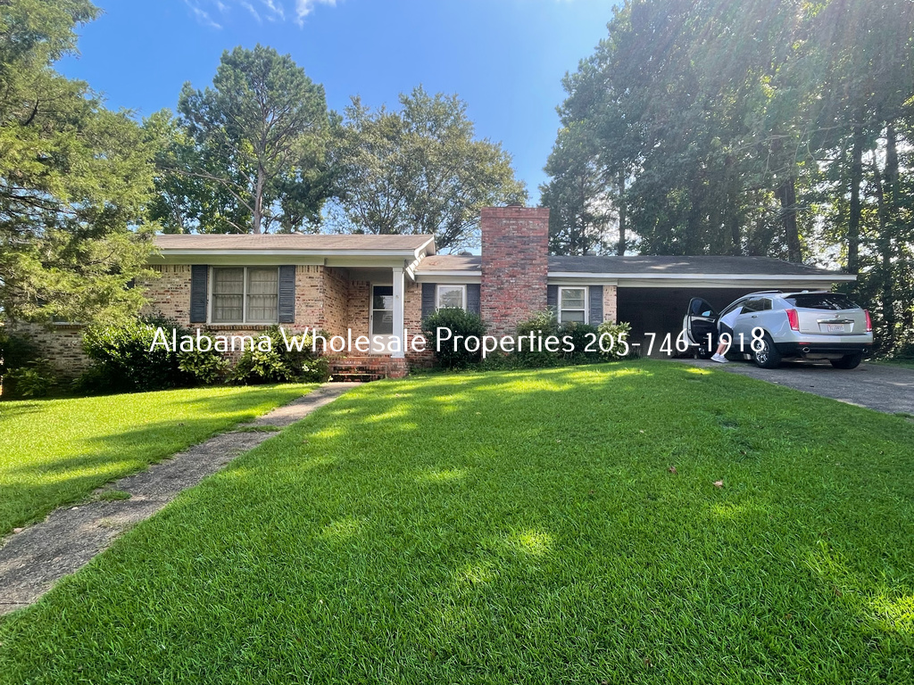waybo44's tweet photo. Investment Opportunity Tuscaloosa, AL 35405
$133,000 Cash Sale
Single Family Home - 3 beds / 2 baths- SF 1594
Year Built – 1971
https://t.co/U4rhkNtGk3

Coming Soon!! Message me to be added to our buyers list.
https://t.co/MvrY2vLDTY https://t.co/q7qmCQIFLX
