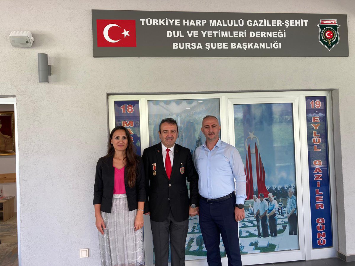 NilufereDeva's tweet photo. #19EyluelGazilerGuenue münasebeti ile ilçe başkanımız @minelirana ve Yıldırım İlçe Başkanımız @senertemurdv ve İlçe Yöneticilerimiz Türkiye Harp Malulü Gaziler Şehit ve Dul Yetimleri Derneği Bursa şubesini ziyaret etti.
#Devadanvefa #devadanvefa https://t.co/vTqVTXTANj
