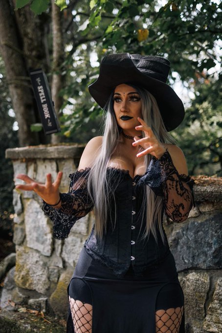 I'll put a spell on you. #witch #witchshoot #shoot #photoshoot #halloween #witchinghour #spookyseason<a href="/tag/witch"class="tags">#witch</a><a href="/tag/witchshoot"class="tags">#witchshoot</a><a href="/tag/shoot"class="tags">#shoot</a><a href="/tag/photoshoot"class="tags"><span>#photoshoot</span></a><a href="/tag/halloween"class="tags"><span>#halloween</span></a><a href="/tag/fall"class="tags"><span>#fall</span></a><a href="/tag/witchinghour"class="tags"><span>#witchinghour</span></a><a href="/tag/spookyseason"class="tags"><span>#spookyseason</span></a>