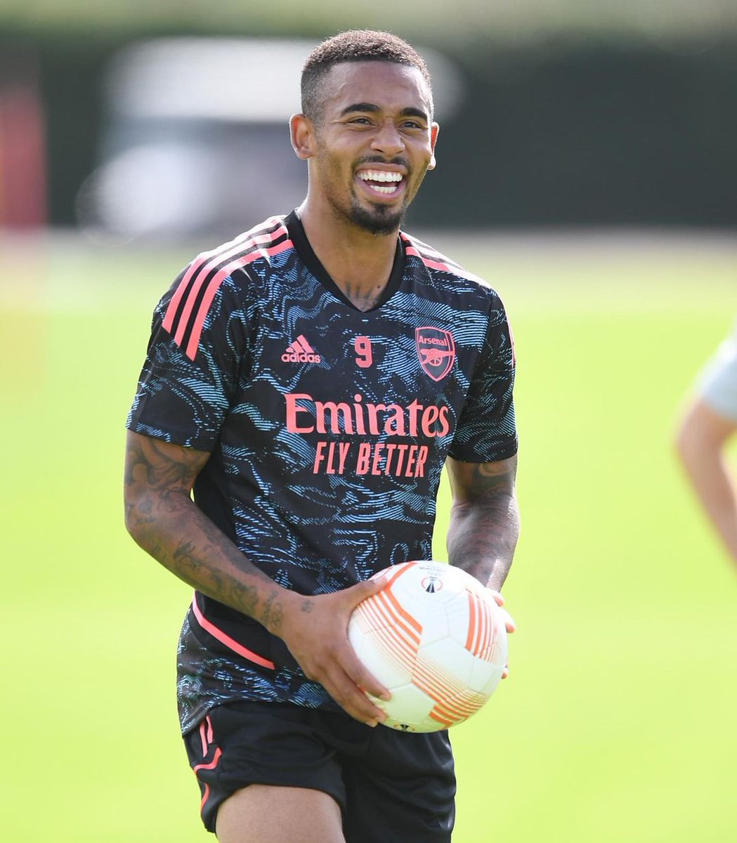 GabrielJesus9br's tweet photo. 📊 Com 23 jogos a menos, Gabriel Jesus já igualou a marca de gols (4) de Lacazette na temporada 21/22 pela PL.

O brasileiro também marcou o mesmo número de gols (4) que Aubameyang em 14 jogos na temporada 21/22 na PL.

GJ na PL 22/23: 4 gols em 7 jogos

➡️ Via @arsenalstatsbr https://t.co/8wl9Ko9cG0