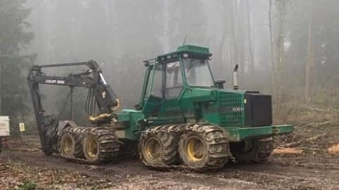 LSHAssetsales's tweet photo. VIEW TUES #onlineauction tree surgeon & arborist plant incl Unimog U300 with front winch, 2x Land Rover Defender 110 2.5 Td5's, Scania R580 6x2/4 mid lift tractor https://t.co/EAQlGXMKtC #usedplant #plantforsale #engineering #arborist #treesurgeon #arboristequipment #chippers https://t.co/toy5FD5eji