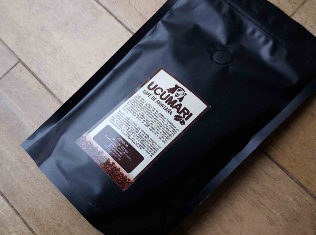 cafelabpe's tweet photo. ¡Sorteo doble! Solo por hoy y solo por Twitter. Vamos a sortear un café Perú Blend molido y un Ucumari en grano. Follow, Like, RT para participar 🙌☕. Resultado hoy a las 7pm ¡suerte a todos! https://t.co/Yp5xi4VqJb