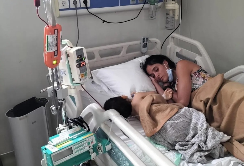 surf30's tweet photo. Ayuda urgente a un niño canario afincado en Bali https://t.co/UKj1yMsKdh

 Mateo, de año y nueve meses, es nieto de un surfista mítico de Canarias, Alfredo el Petrolero.

Leer más » https://t.co/zJcW68PO6h Surf 30 https://t.co/Y3KKiWuwRt