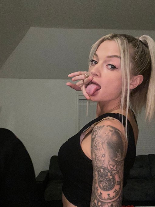 $5 all week on Becca's Fun Page! Check out this #sibabes #tpg #bartender have some fun! https://t.co/2u5UEjj7eG<a href="/tag/bartender"class="tags"><span>#bartender</span></a><a href="/tag/sibabes"class="tags"><span>#sibabes</span></a><a href="/tag/tpg"class="tags"><span>#tpg</span></a>