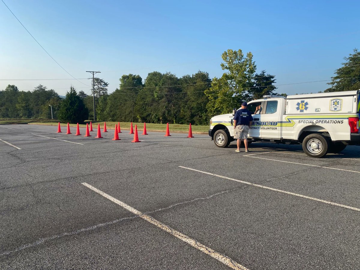 ridgewayrescue's tweet photo. Over the weekend we hosted an Emergency Vehicle Operations Course. Here are a few photos from the weekend!

Special thanks to Horsepasture Fire Department and Ridgeway Fire Department for letting us use their equipment. https://t.co/Xj3K5yuwQS