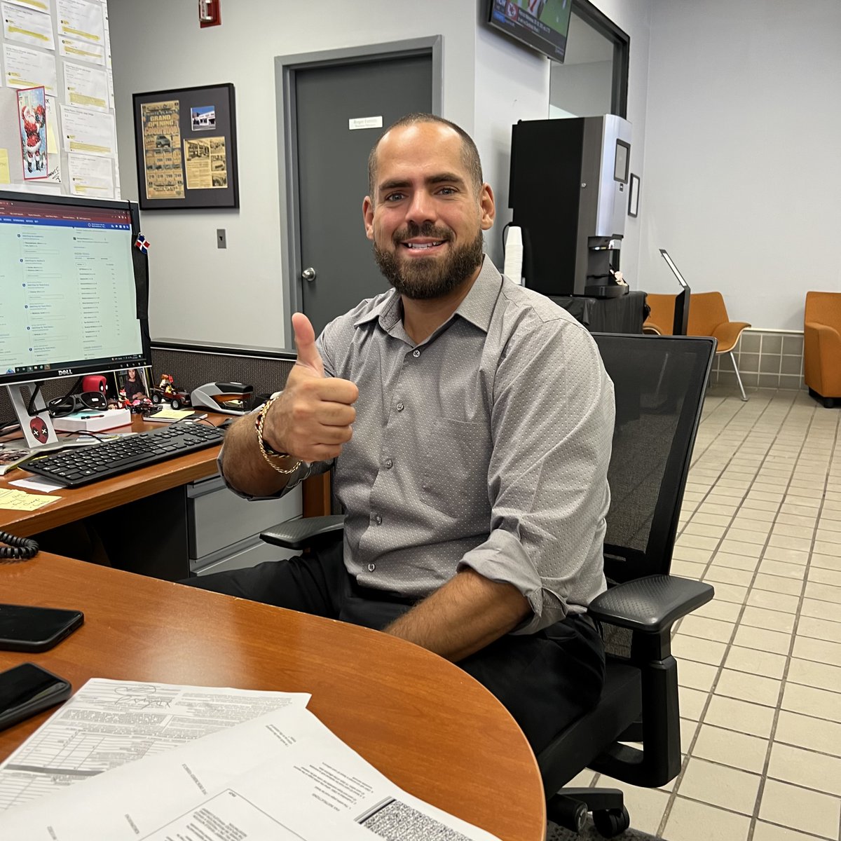 WhitePlainsCJD's tweet photo. 😊Happiness is the key to success. Our White Plains Jeep team believes if we  love what we do, we will be successful. That's why they serve with passion! Visit us today at White Plains Chrysler Jeep Dodge RAM; 70 Westchester Ave., White Plains, NY or ⛰https://t.co/p8nbPzA0es https://t.co/QxUc4nY4Fh
