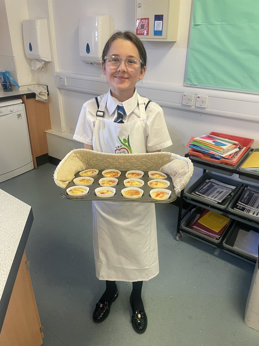 MainJillian's tweet photo. Breakfast egg muffins and my chefs of the week! https://t.co/urtzXWFUMA