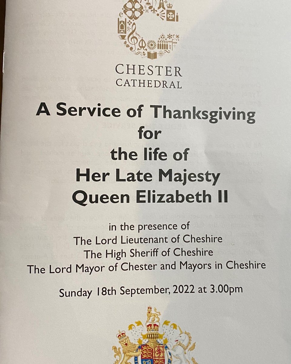 hkinchester's tweet photo. Remembering and praying for the Queen at @ChesterCath  and signing the book of condolences at the Town Hall on behalf of our organisation and HKers in Chester. Thanks for the invite from the @Go_CheshireWest Council. https://t.co/neae1IEFJX