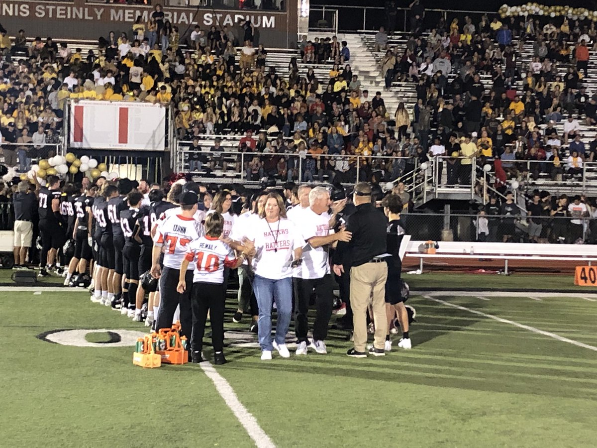 HH_Athletics_'s tweet photo. Great Friday afternoon/evening on the campus of Hatboro-Horsham. Lots of great energy and excitement. Thank you to everyone who came out to support our students and staff! Let’s keep it going. GO HATTERS!
@HH_Schools @SOLsports https://t.co/lQyHMsneAE