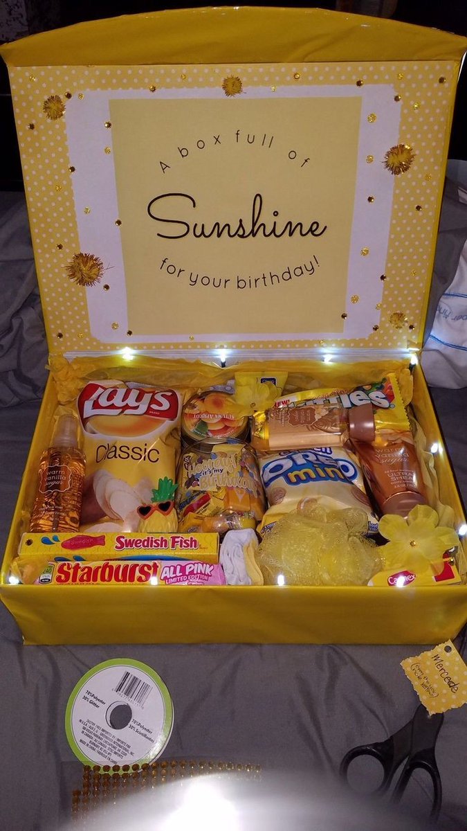 SteelofWoman's tweet photo. "May the light of Rao shine on you on your birthday, @FamousLoisLane." https://t.co/7jkZGxQBSx