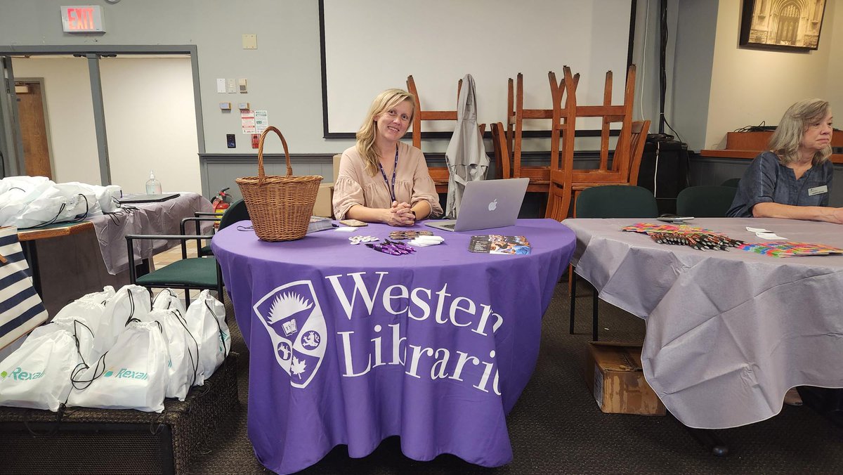 📢 Calling all #WesternU grad students 📢 

Drop by the <a href="/uwogradclub/">The Grad Club</a> before 11:30 a.m. today to discover all the resources and services we have to help you approach your research with confidence. 💪

There's also prizes, coffee, tea and muffins. What are you waiting for?! ☕️😋