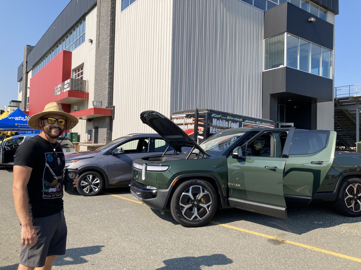 driveelectricVA's tweet photo. Yesterday's @EVFestivalUS was a blast! Great early #NDEW2022 event at @DominionRaceway with fast #EVs. #ElectricVehicles https://t.co/lCH39fzh8L