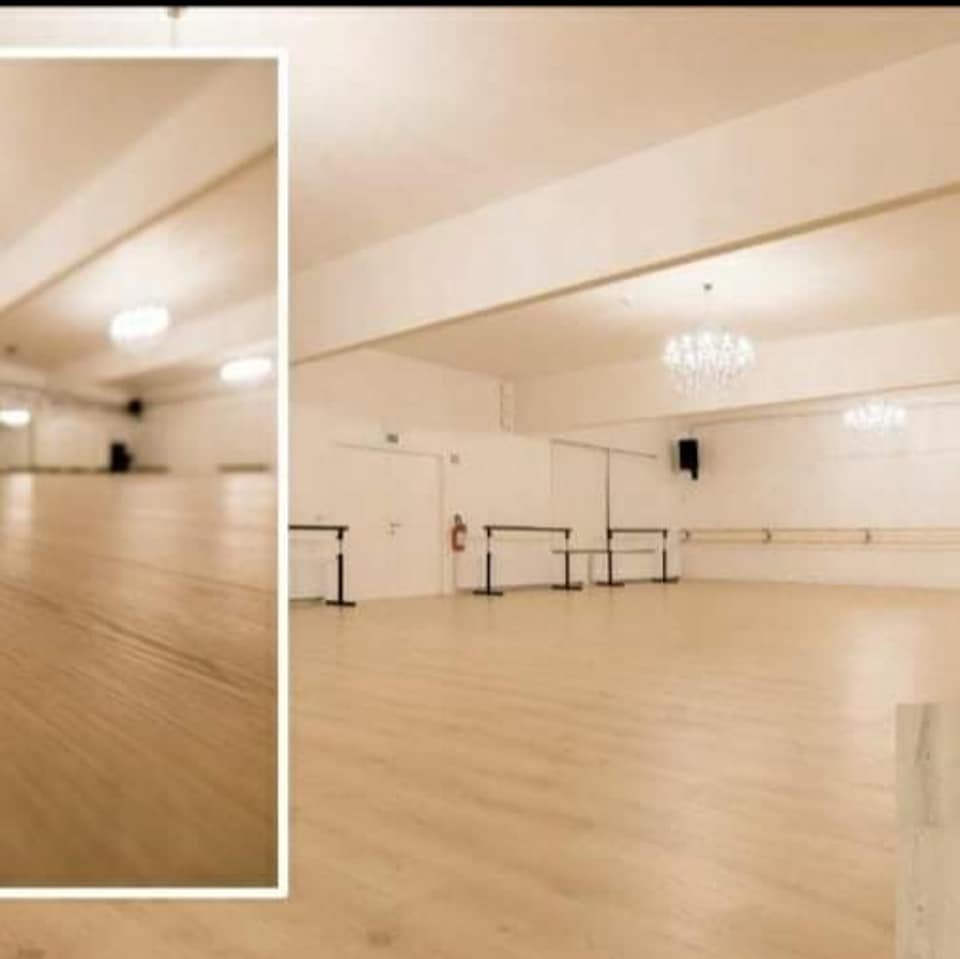 LegacyInterior's tweet photo. Floors that is ready for any type of heavy lifting. #lmwoodenfloorsanddecor #PERGO #interiordesign #vinylflooring https://t.co/iswEwxJcwa