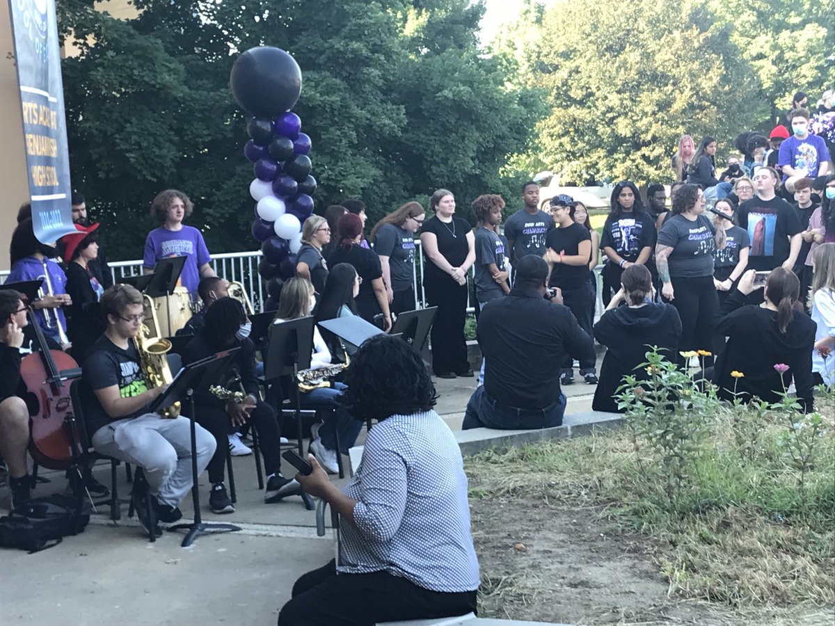 Ted Domers tweet media