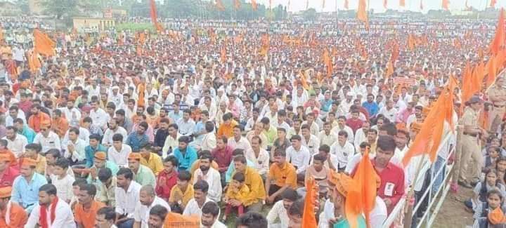 golekarganesh's tweet photo. मराठा समाज हा घटनात्मक आरक्षण मागतोय. 50% च्या आतील ओबीसी यादीतील आरक्षणासाठी तो सज्ज झाला आहे. हक्क हे राज्यघटनेनुसार मागावे लागतात. समाजाने नेहमीच दातृत्व सिद्ध केले आहे.आज मात्र त्याच्यावरच वेळ आलेली आहे.त्यासाठी सर्व बंधने झुगारून तो सज्ज झालाय.शासनाने हे गांभीर्याने घ्यावे. https://t.co/6JUc91EM6s