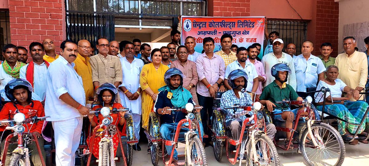 CCLRanchi's tweet photo. #TeamCCL distributed ten battery-operated motorised tricycles to Divyangs in Amrapali- Chandragupt area.
The distribution was done in presence of the Honourable MLA Simariya, Shri Kishun Kumar Das.
#CclCsrInitiative. https://t.co/OZYcYna4qr