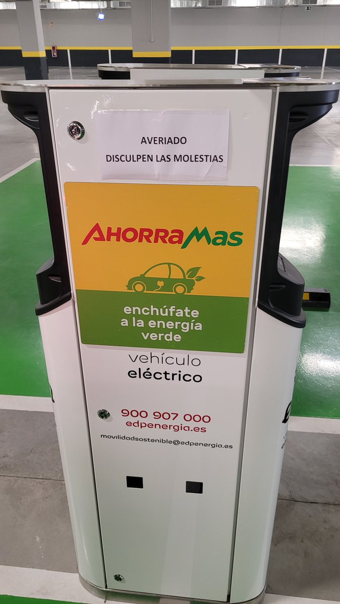 Agus_ap80's tweet photo. @EnergiaEDP @Ahorramas_com mas de 1 mes llevan averiados los cargadores del supermercado de San Sebastian de los Reyes. De que sirve que los nuevos supermercados tengan cargadores si no funcionan #estoesespaña #asinosva #cocheelectrico #phev https://t.co/cy0HEcZ2bW