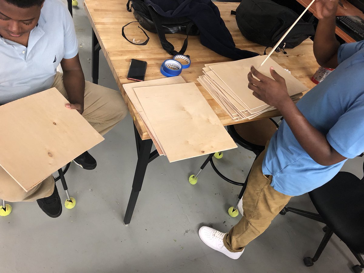 APHS Senior Class engineers helping out our Art Dept.   Mr Quick asked for 30 artist sketch boards.  Finished and delivered them in an hour.  Happy to help!  @PrincipalONeill <a href="/Asbury_ParkSD/">Asbury Park Schools</a> <a href="/DrRaShawnAdams/">Dr. RaShawn M. Adams</a> @APDirCI_ERuiz