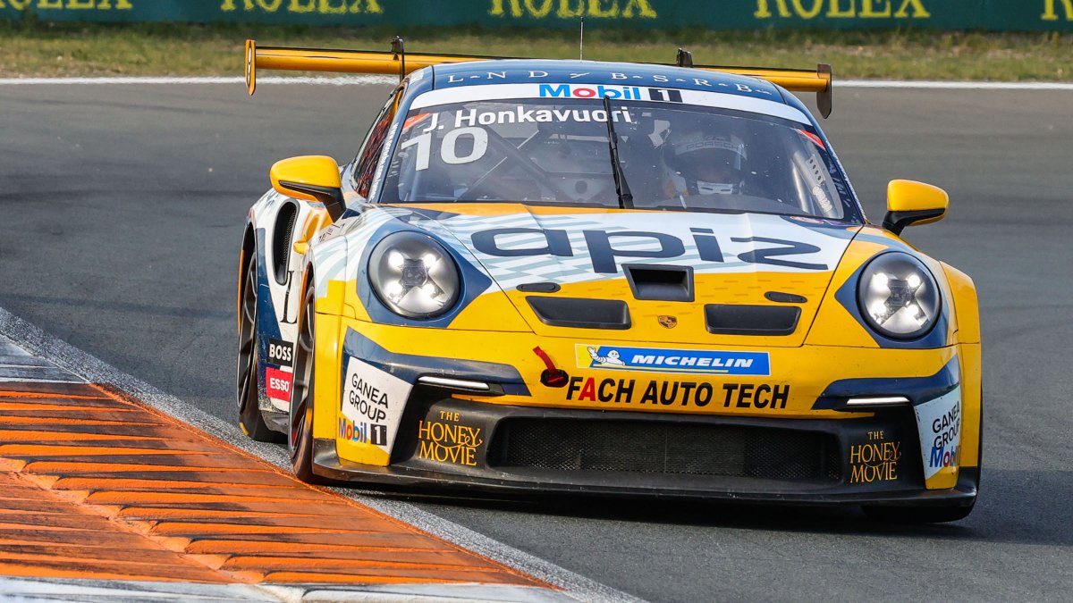 PorscheSupercup's tweet photo. #PorscheMobil1Supercup – “Synttärionnittelut“ Jukka Honkavuori, happy birthday to our favourite #Porsche #Supercup Finn. During the 2022 season, the experienced driver from the northern town of Rovaniemi drove the #FACHAUTOTECH #911GT3Cup no. 10 to 14th overall
@PorscheRaces https://t.co/l2D3n6Wx2N