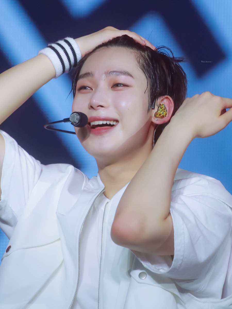 sunshower624's tweet photo. 220918 MANIFESTO in Seoul 
HQ 🍑
#ENHYPEN  #SUNOO #엔하이픈 #선우 https://t.co/o0Y3UfTTFQ