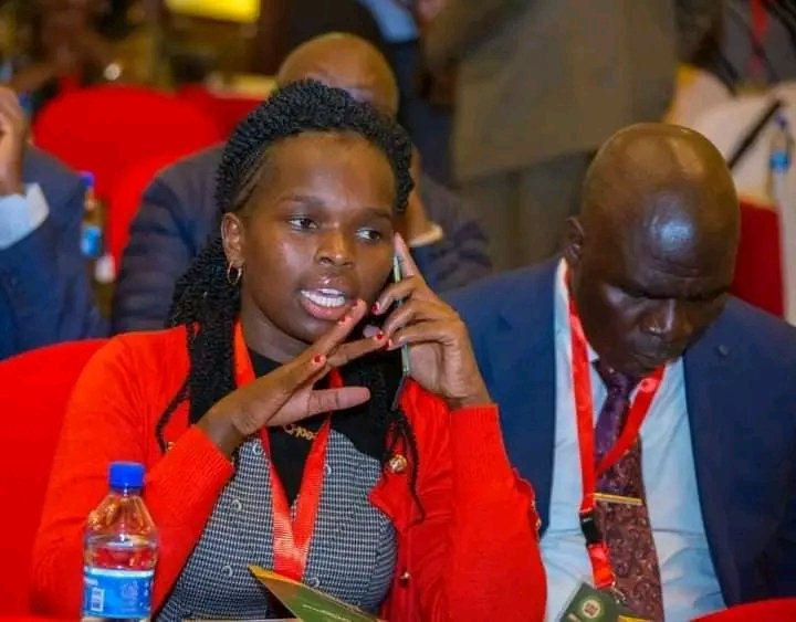 Sa_kra_q's tweet photo. Tafta pesa ..
Jispoil na hiyo pesa..
Let success talk ..
@LinetChepkorir_ https://t.co/XrOA7EkIk0