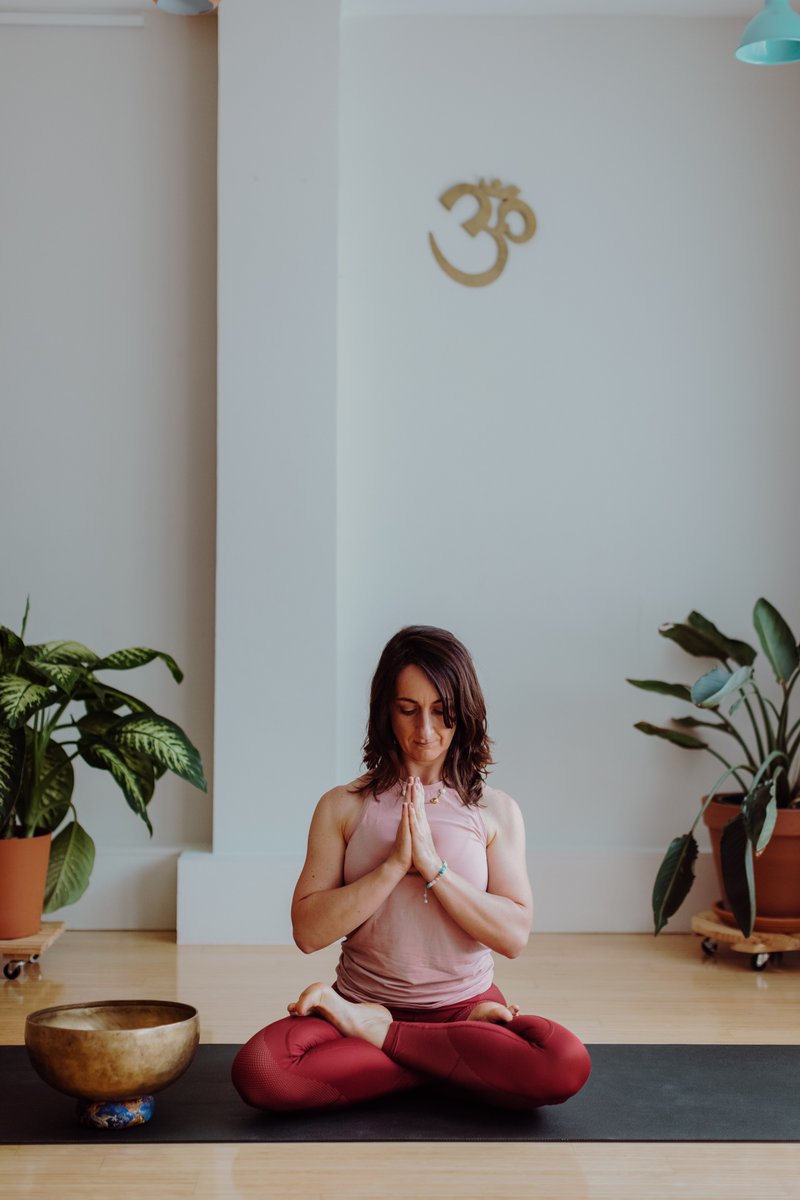 Pourquoi est-il préférable de ne pas appuyer son dos contre un support lors d’une méditation 🧘🏽‍♀️ ?
La réponse ici ➡️ instagram.com/p/CisKv1ntBZ6/