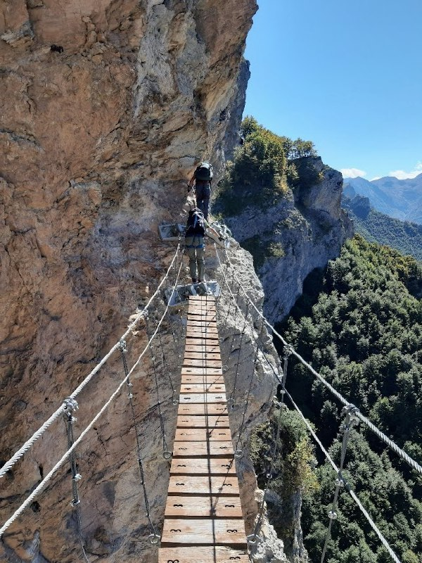 escligure's tweet photo. Pubblicate le foto della Ferrata dei Funs, che รจ stata percorsa domenica 18 settembre.
Link https://t.co/qY7aS6wpZP
#cailiguregenova #clubalpinoitaliano #ferrate #fotografia #montagna #sentieri #photos #entracque #alpimarittime https://t.co/3T7yVqlswP