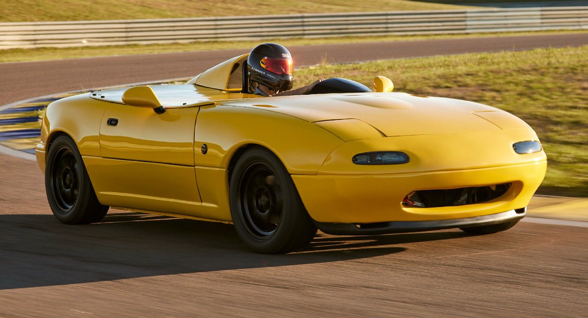 Flyin18T's tweet photo. #news #EngineSwaps Single-Seater Mazda MX-5 NA With An ND Engine Looks Like A Lot Of Fun https://t.co/0Mu85tCFEE https://t.co/CfTSo9jI90