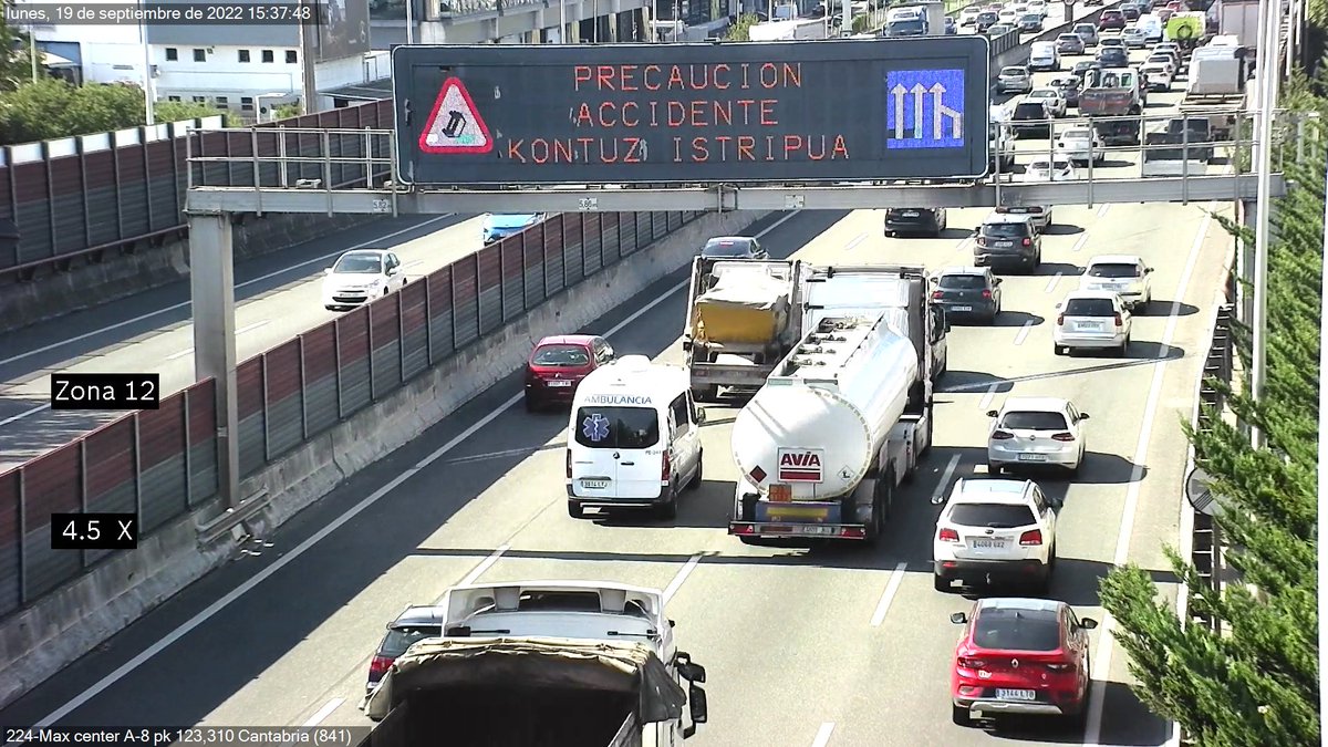 ๐๐๐ 3 ibilgailuren arteko #Istripua #A8 Km 123 #Barakaldo-n Kantabriako…