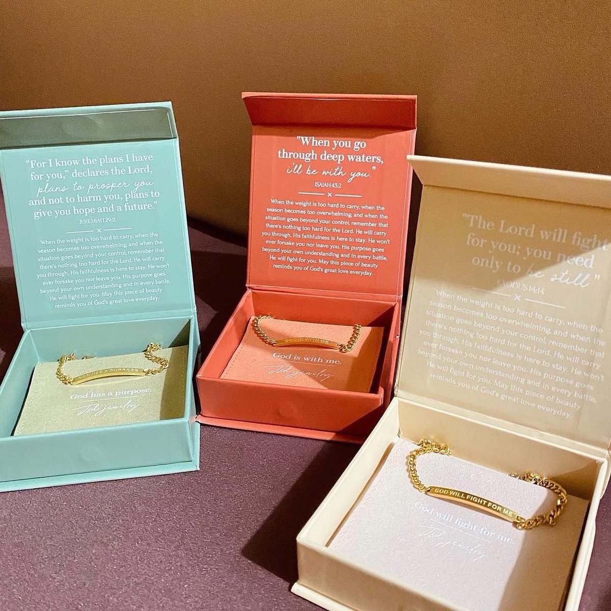 JSDbooks's tweet photo. “Our beautiful friendship bracelets.” 🧡

Get your friendship or sisterhood bracelets now while it’s still ON SALE. 😍 

Only 350 until today only. 🌸
Shop now at https://t.co/5rkWhAToK9
Cash on delivery nationwide is available 🌱 https://t.co/uHvzZ3OG6k