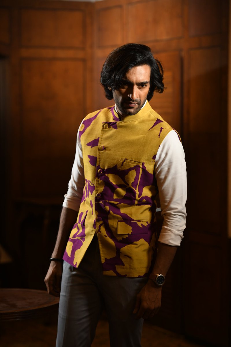 Monday blues! 

Outfit: <a href="/devrnil/">DevRNil</a>
Location: <a href="/thepark_kol/">TheParkHotels_Kol</a>
Photoshoot for <a href="/indulgexpress/">indulgexpress</a>

#photography #photo #monday #mood #Photoshoot