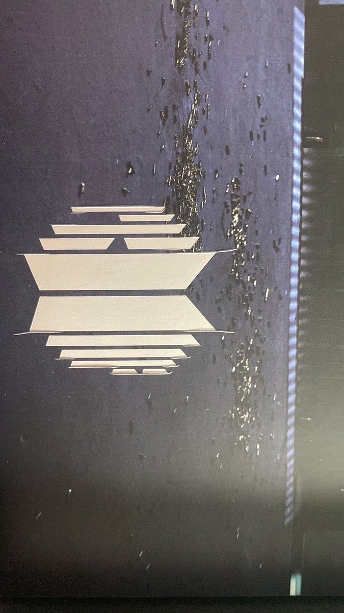 sumeracha's tweet photo. i should have just been ignorant when i saw the shit about the proof albums cracking. this is the first time i opened it after unboxing. WTF?! https://t.co/kg6zyjfv0z