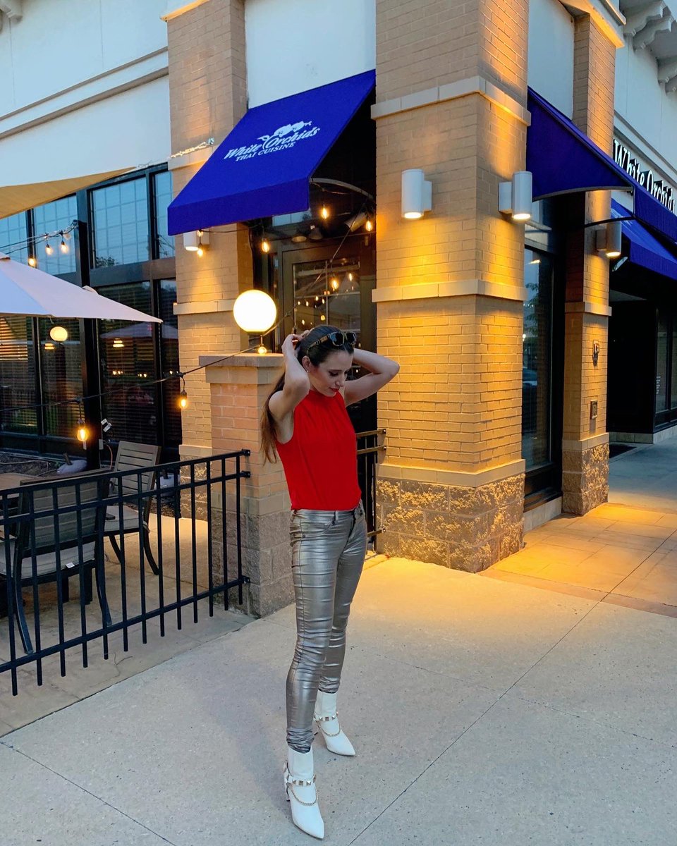 kendalconrad's tweet photo. Teaming up with my friends White Orchids Thai Cuisine to give y’all the chance to win a $50 gift card 😍 Click here to enter: https://t.co/ipENfDtcMk https://t.co/ObUUbfaiqT