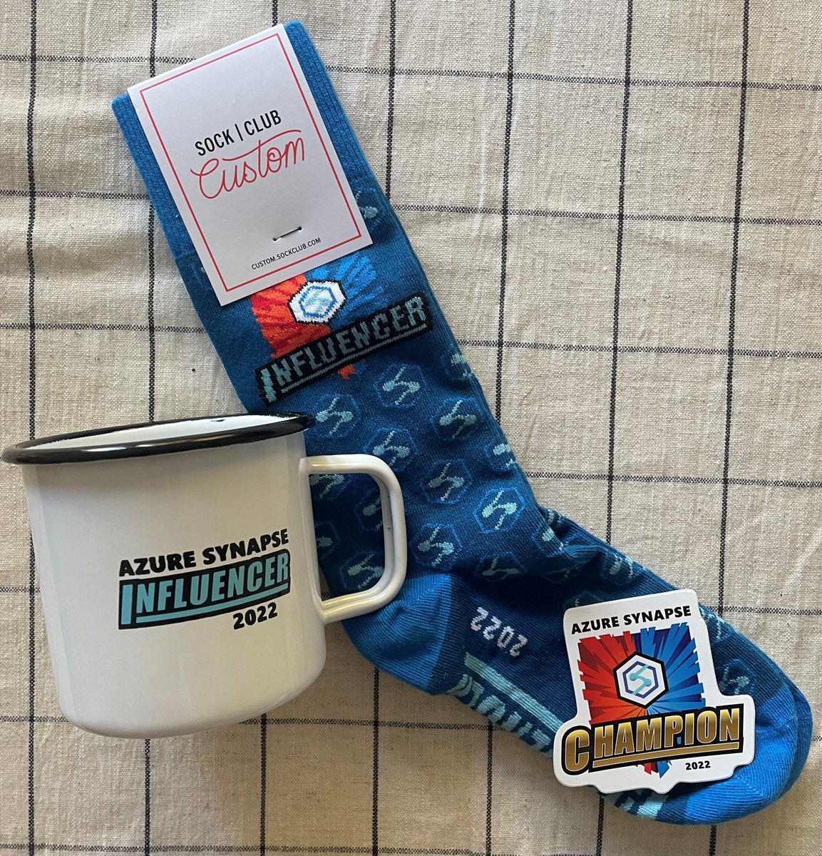 keevee94's tweet photo. Looks best in Trekking Sandals! Thank you guys for this swaggy kit
#SynapseInfluencers #swag #AzureSynapse https://t.co/wqu2nsCzDd
