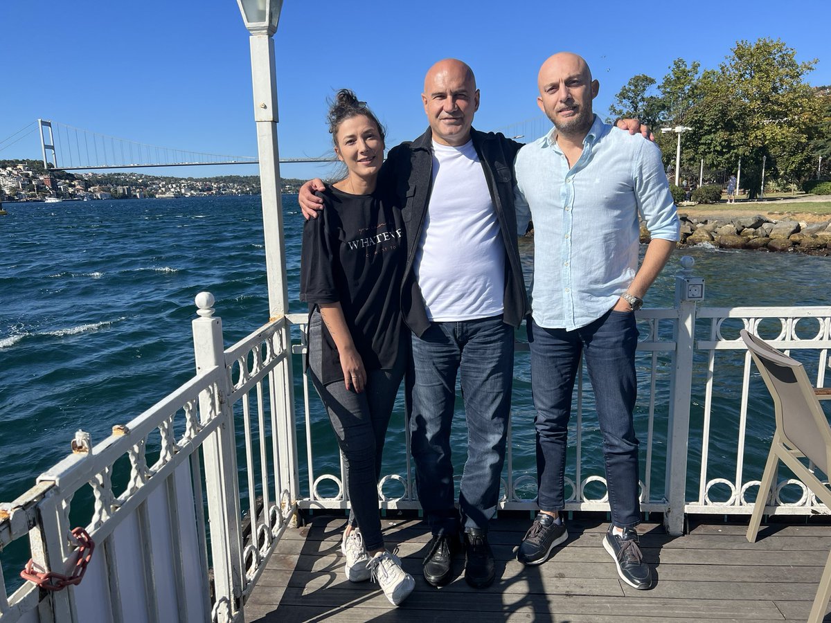 ComezTurhan's tweet photo. Bugün sokak kedileri ile birlikteydim.
Hırçın ve sevimli.
Yolları açık olsun👏
@sokakkedisitv https://t.co/vKqLxF4S8c
