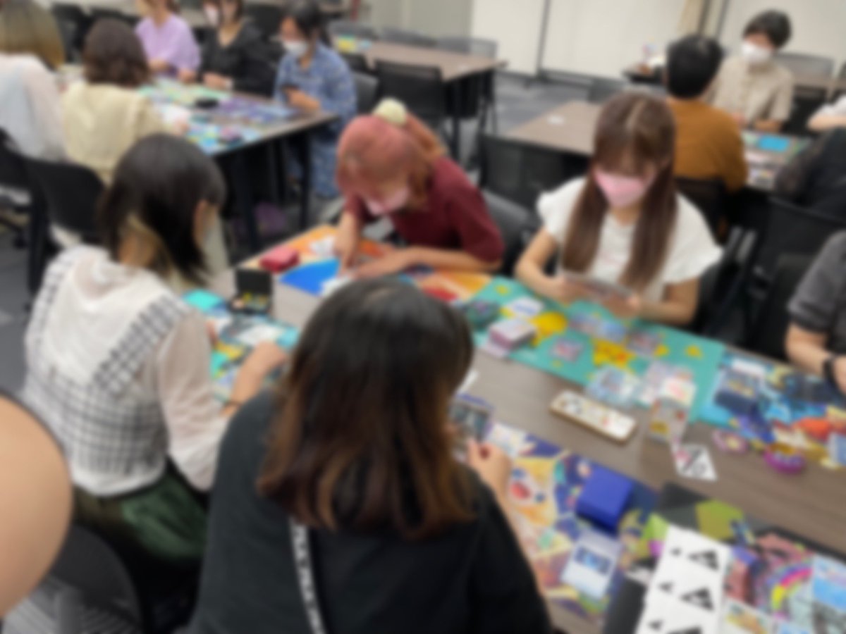 muzzz5's tweet photo. シロナ杯(ポケカ女子限定)無事終わりました✨✨

最終的に52名のポケカ女子が集まりました！！
こんなに集まって頂いて本当に嬉しかったです。最後軽く泣いちゃいました😭

環境は女子のみでもCLとかと概ね同じだったことが1番の驚きでした！

また開催しようと思いました！！

#シロナ杯 https://t.co/NRr38pO1Az