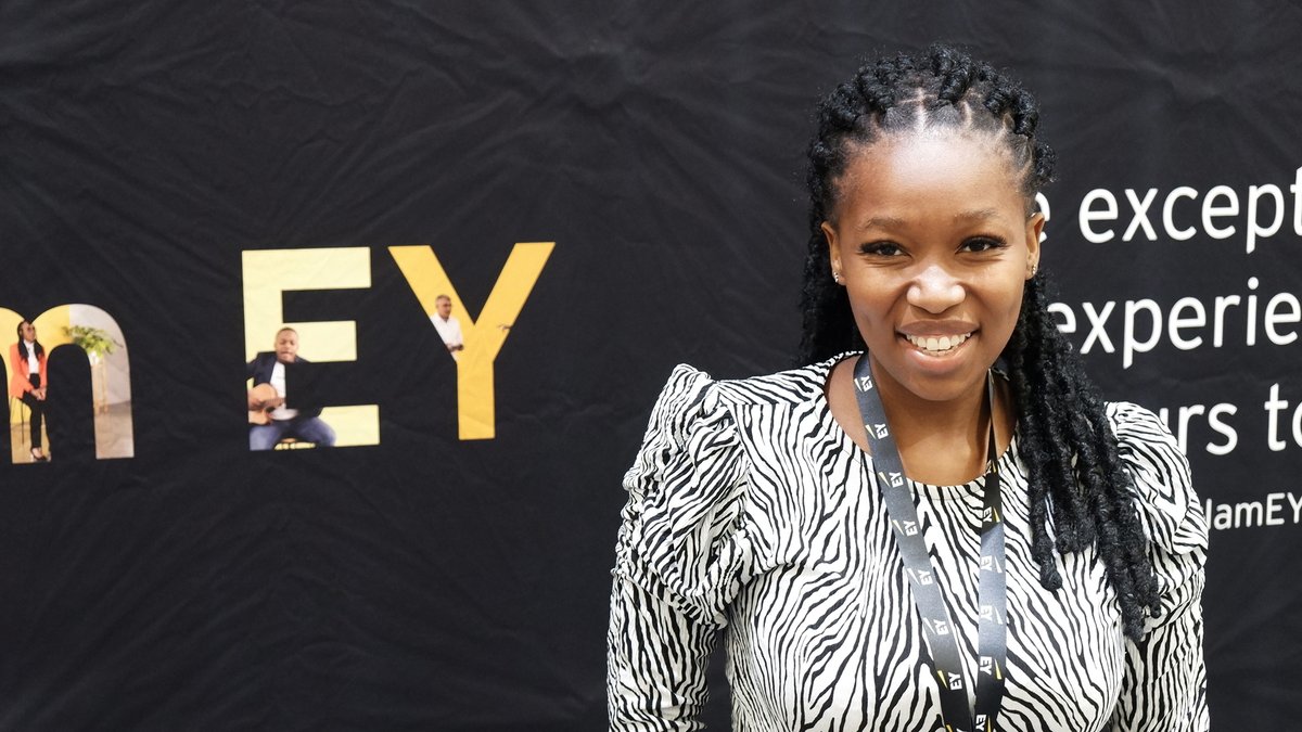 Nonjabulo Khoza was surrounded by other curious minds, united by purpose. Learning from the best and harnessing technology to unleash their potential. The SA competition was a complete success - next stop London! Congratulations, Nonjabulo! #EYNextGenWoman2022 #SheBelongs
