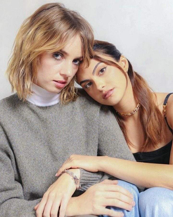 maya hawke and camila mendes