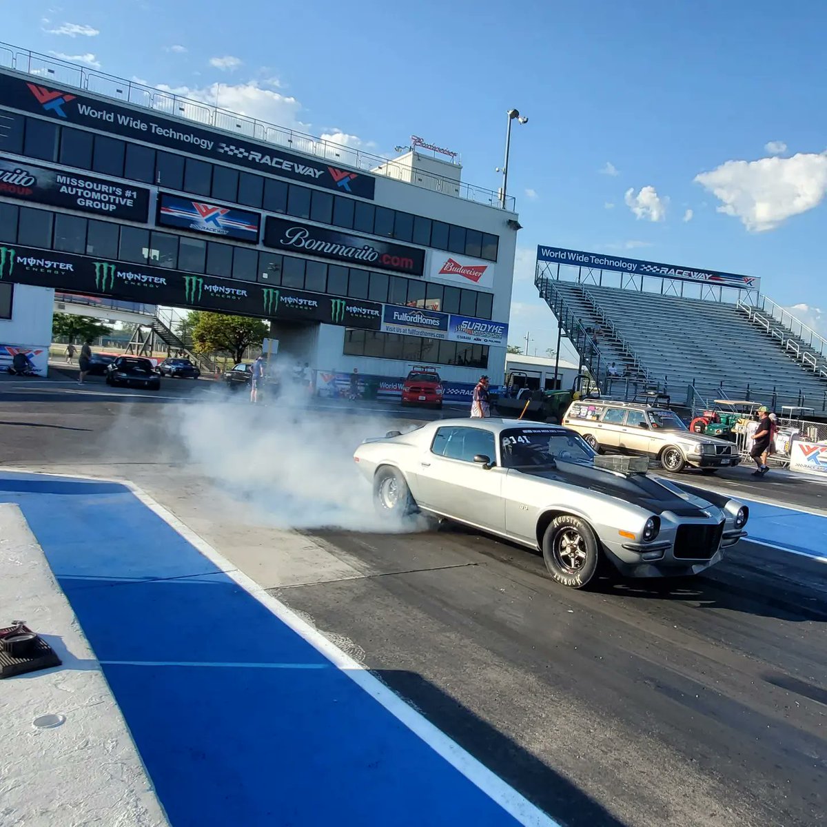 MonMornRacer's tweet photo. The 2022 edition of @hotrodmagazine Drag Week is underway here at @WWTRaceway❗️Catch the livestream on the @MotorTrend YouTube channel #HotRodDragWeek2022
https://t.co/O6jTgwH8tO https://t.co/Ukw3m1f82h