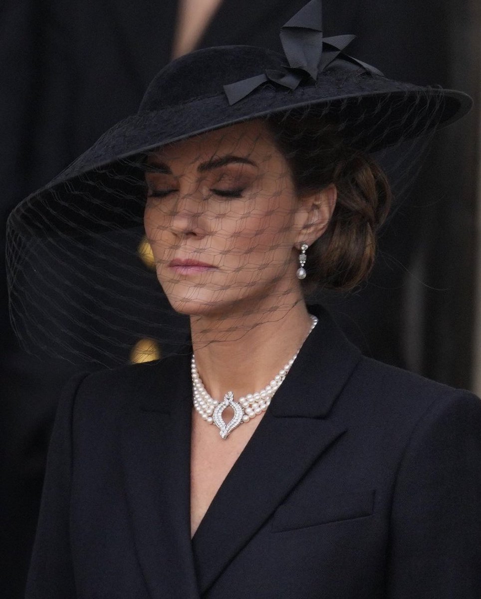 toriaa_h's tweet photo. Catherine, The Princess of Wales. #queensfuneral https://t.co/Mj6sRzJ932