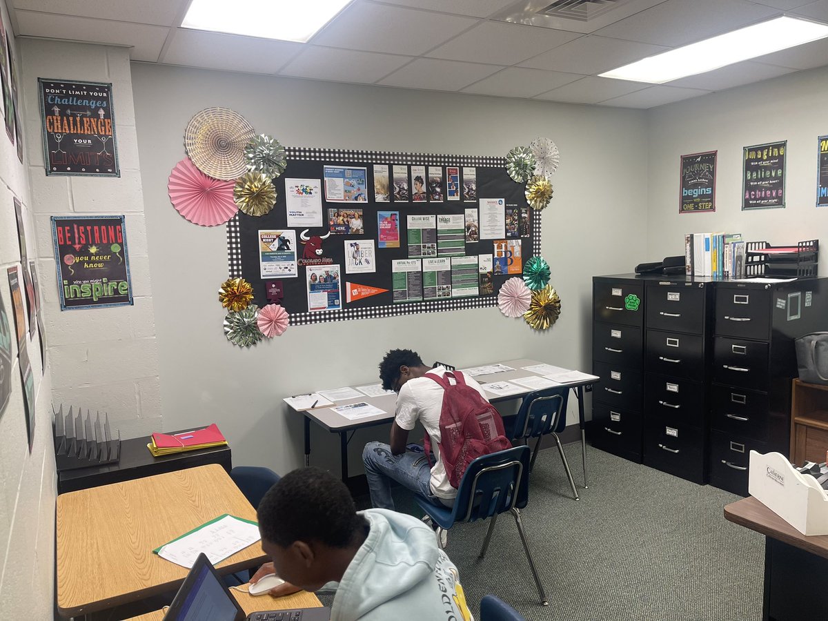 DrBeene_'s tweet photo. Our Transition Specialist, Ms. Hamilton, supporting student success! @SPringisd_SPED https://t.co/araYktW4Xj