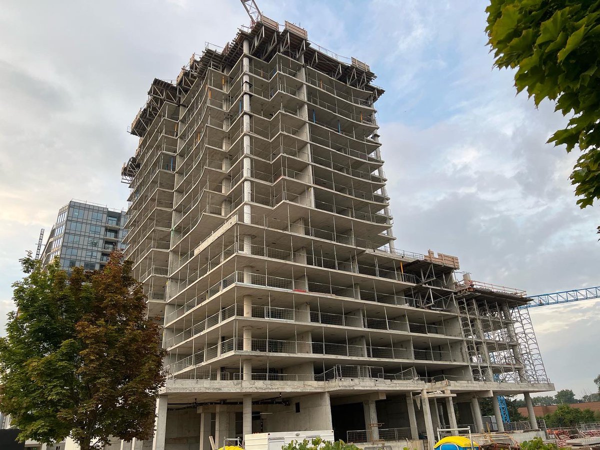 FutureDurham's tweet photo. Progress at the Universal City condominium development in Downtown Pickering.
.
.
.
.
#pickeringontario #pickering #universalcitycondos https://t.co/ZtPMwY0jXV