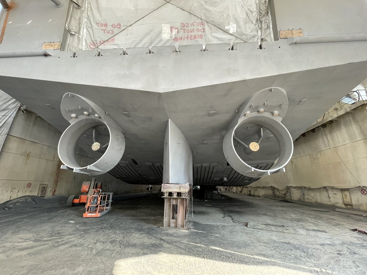 Natej0414's tweet photo. Incredible experience to see #LSV2 in Colonna’s Shipyard (Norfolk, VA) for On-Condition Cyclic Maintenance (OCCM)! 

#Resolute #SailArmy!

@US_TRANSCOM @hqSDDC 
@TRADOC 
@FORSCOM @18airbornecorps 
@33rdCoT @15TCRCSM 
@7th_TBX @11th_battalion https://t.co/FDf69OokfZ